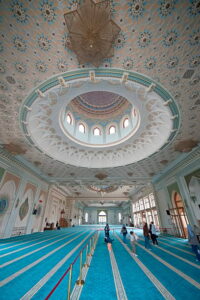 Trending Mosque Carpet Colors in UAE | Carpet Pro Installation